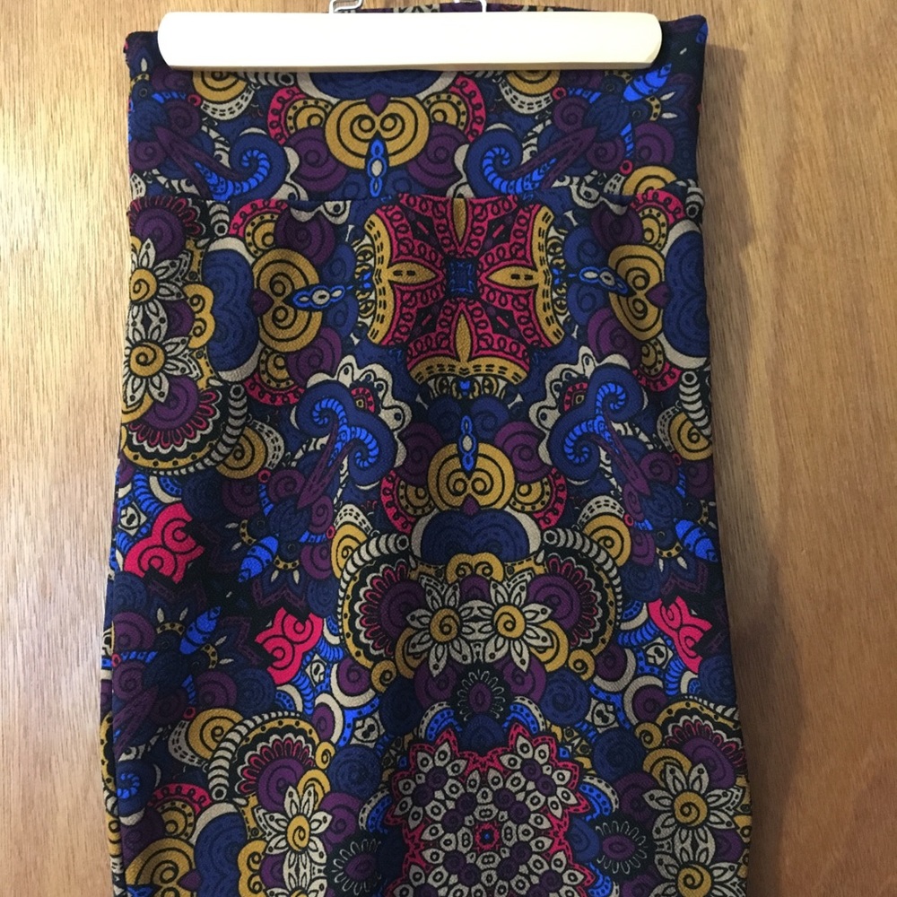 Lularoe Cassie. Excellent condition.